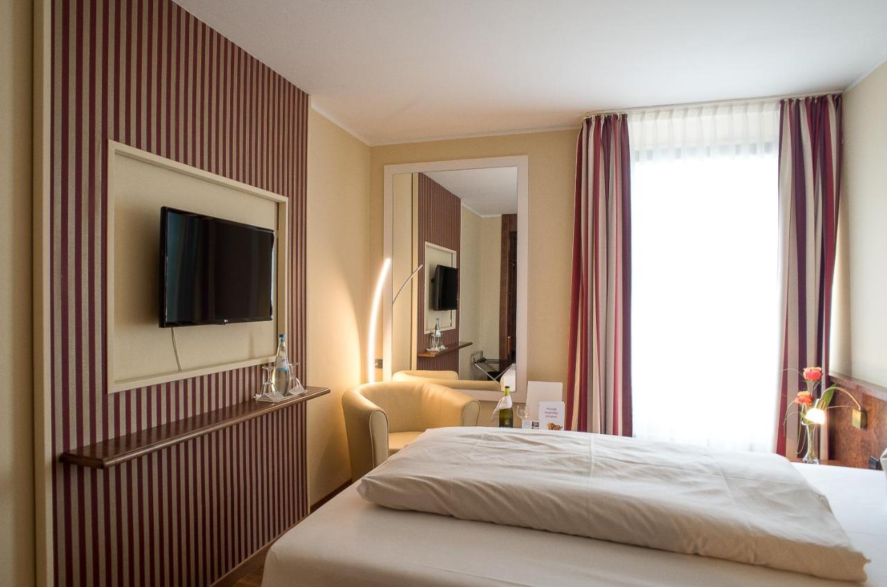 Hotel Primula Troisdorf Exterior photo