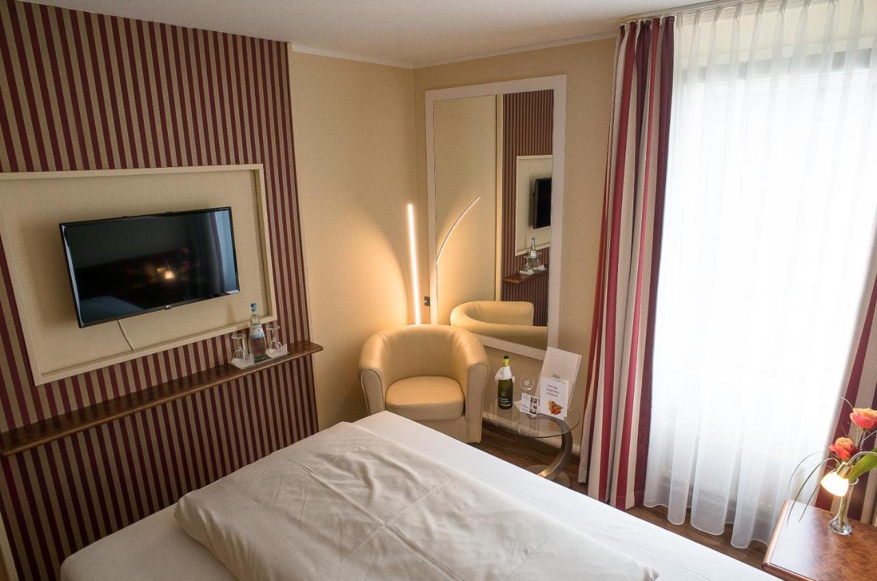 Hotel Primula Troisdorf Exterior photo